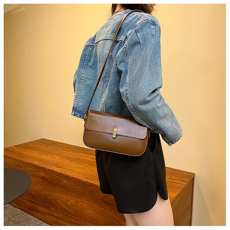 Semplice piccola borsa quadrata per le donne 2023 nuova borsa a tracolla alla moda e alla moda, borsa a tracolla in morbida pelle_voghion.com