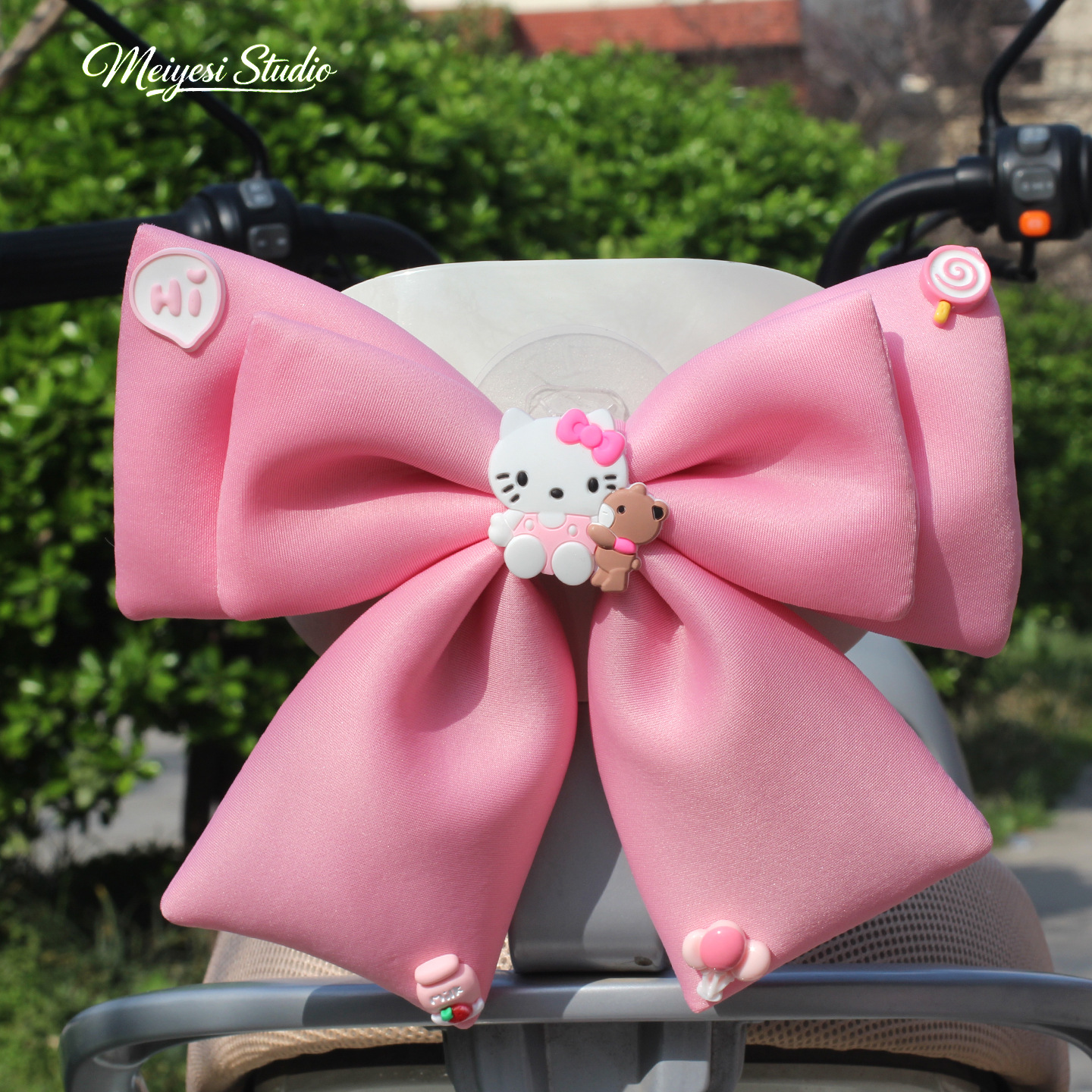 Nuevo 2026 coche eléctrico arco decoración accesorios pequeños accesorios de la batería de la cola de los accesorios adornos de la cola lindos