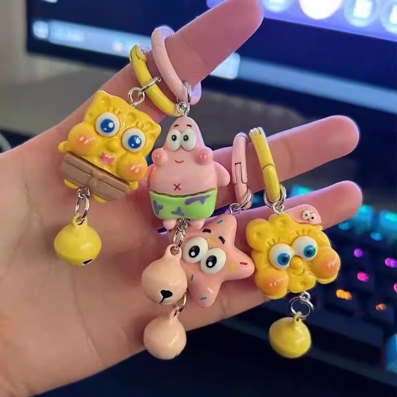 Nuevo Baby Esponja pie estrella llavero lindos colgantes de dibujos animados chica mochila accesorios colgantes regalos amigos