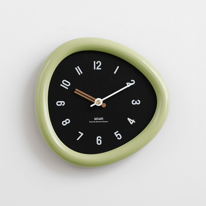 wozoom屋准モダンミニマリスト壁掛け時計2026年新作リビングルームアートクリエイティブレストラン時計装飾壁飾り