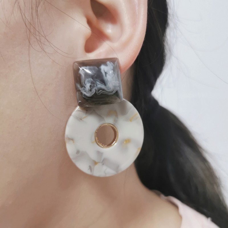 13g Weight No Inlaid Inlay Material Earrings Classification Business, Party, Birthday, Festival Occasion Geometric Pattern Women'S Gender Fashion Style White, Pink, Purple, Yellow Color Clashing Color Geometric Circle Resin Earrings Wholesale Nihaojewelry 7