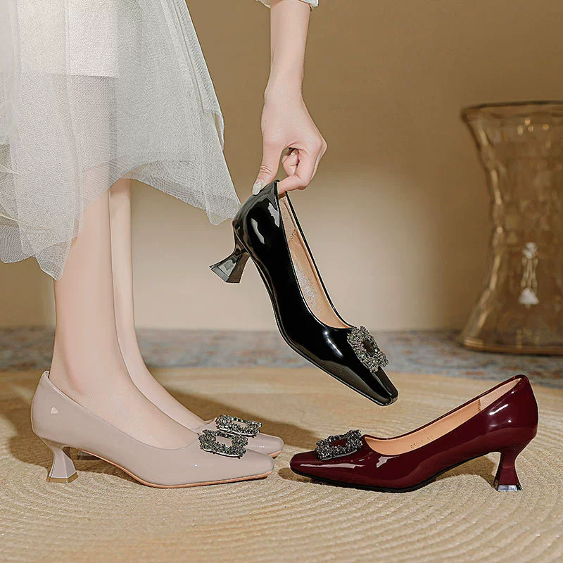 Женские туфли на высоком каблуке с квадратным носком на шпильке, пикантные новые весенне-осенние модные туфли 2024, красные свадебные туфли из лакированной кожи