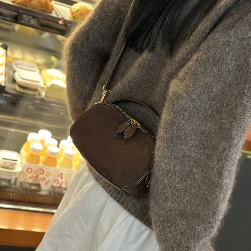 2025 New Genuine Leather Women's Bag Retro Niche Design Crossbody Bag Versatile Luxury Handbag Shoulder Bag - Thumbnail 6