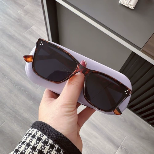Солнцезащитные очки Unbranded с солнечной подзарядкой, защита от UV, маленькая квадратная оправа для женщин