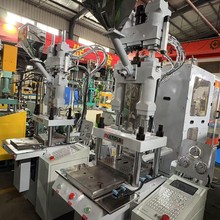 平价出售原装百塑35吨单滑板立式注塑机两台