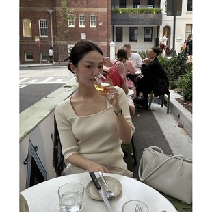 �F؛~�n�� GED ���o   SQUARE NECK RIBBED ���|���Iᘿ���