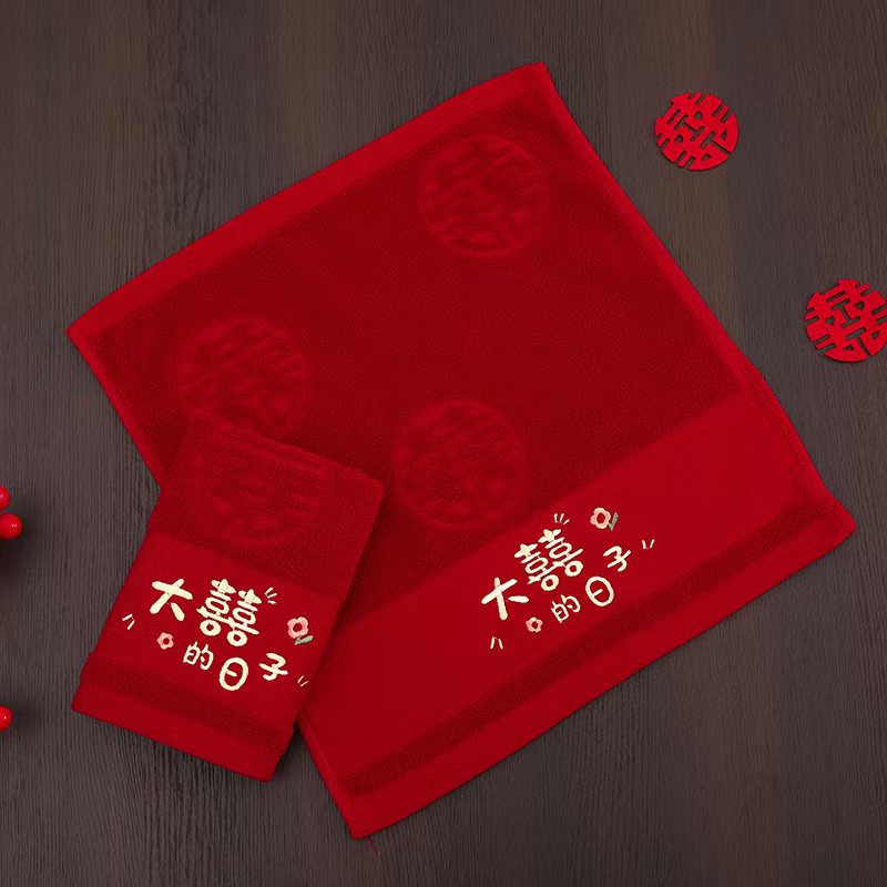 35*35結婚祝いのスカーフ赤は吸水結婚のお土産を厚くします。