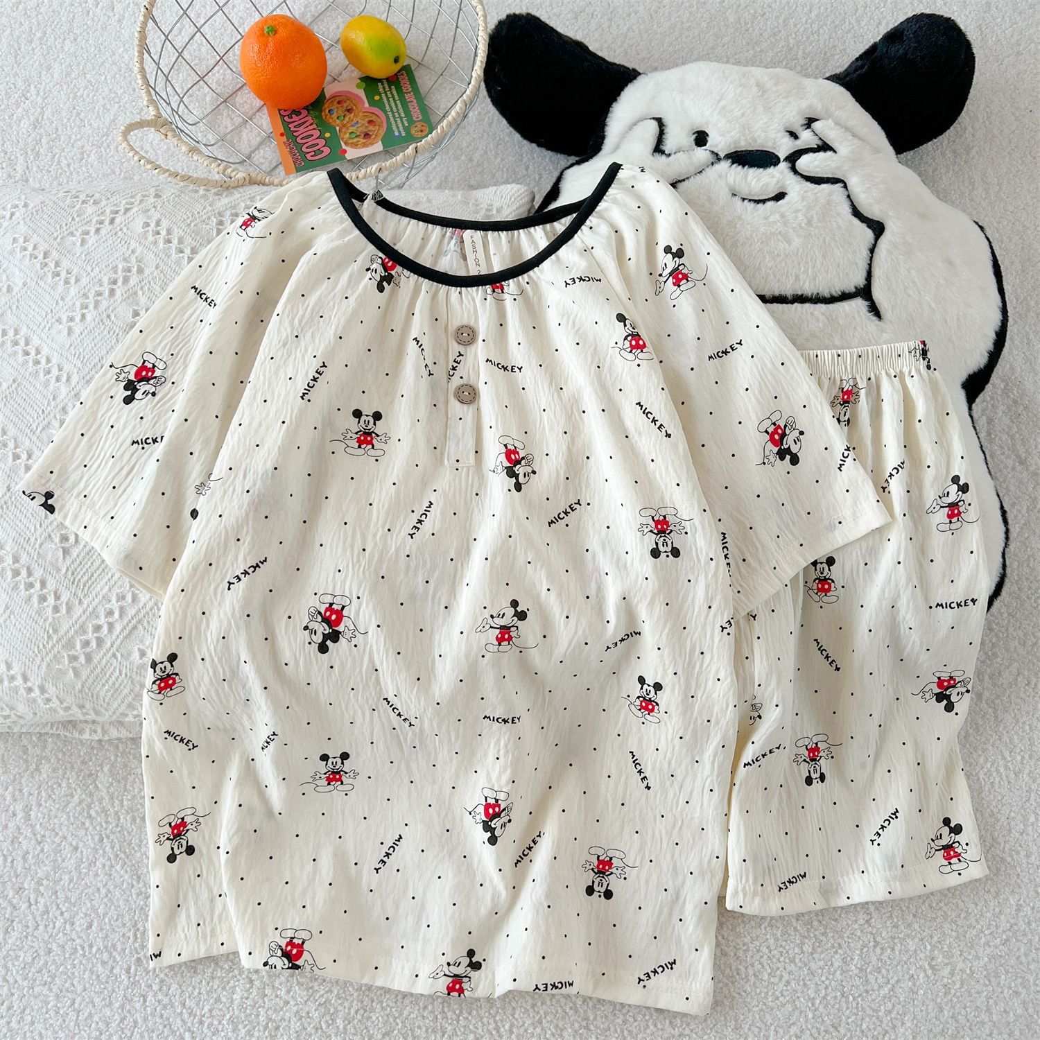 Venta al por mayor transfronteriza verano nuevo estilo pantalones cortos de manga corta botones cuello redondo nube algodón dibujos animados lindo anime pijamas estampados mujeres