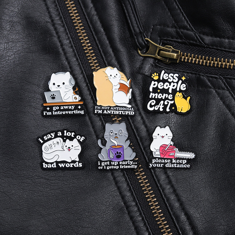 Cute Pin Cat Alloy Plating Unisex Brooches display Cruz 10