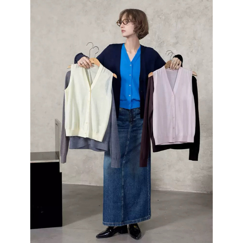 Two-Piece V-Neck Cardigan Wool Blend Knit Vest Layered with Loose Slimming Sweater Set 1033 Four Yuan