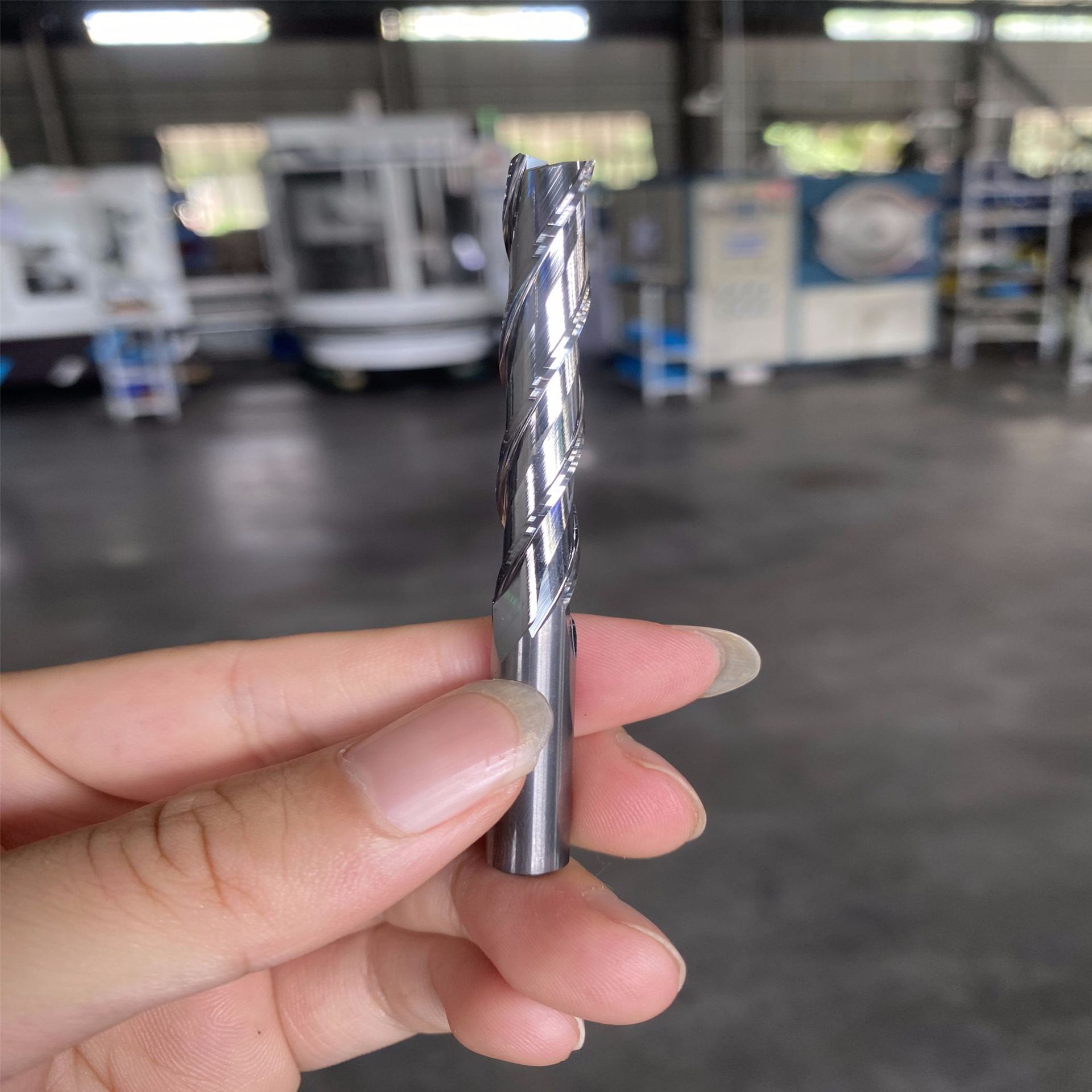 批发8mm三刃螺旋铣刀代加工密度板切割木工开槽刀数控雕刻机刀具