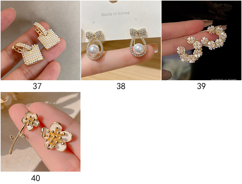 1 Paire Rétro Forme De Cœur Fleur Alliage Placage Perles Artificielles Strass Femmes Boucles D'oreilles display picture 5