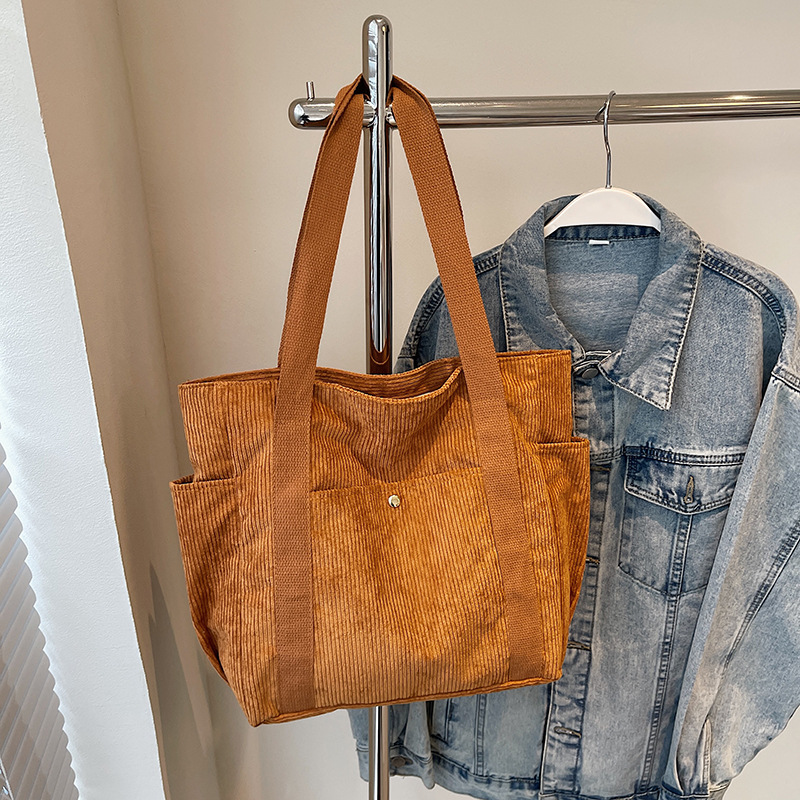 Bolso de veludo 2024 otoño y invierno nuevo estilo coreano versátil bolso de ocio bolso de hombro único bolso de brazo bolso especial