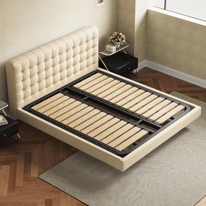 Cama flotante japonesa nórdica Cama de madera maciza con cama doble Cama principal simple 1.8m Cama de matrimonio Cama de contraposal suave Cama de viento crema