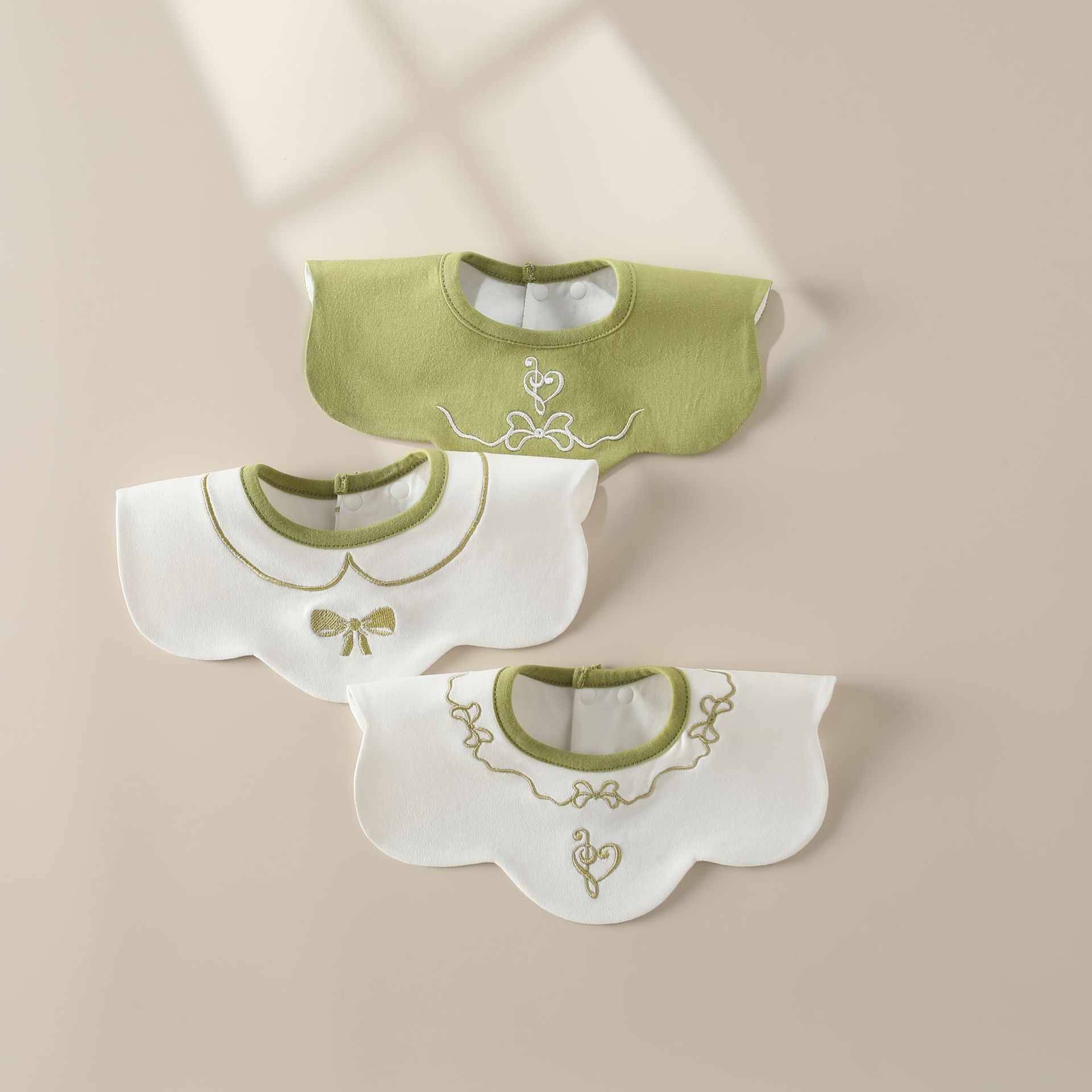Butterfly petal saliva towel set (3 pieces)