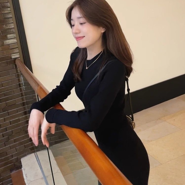 黑色圆领长袖连衣裙女2025秋冬新款修身内搭打底裙后开叉包臀裙子|undefined