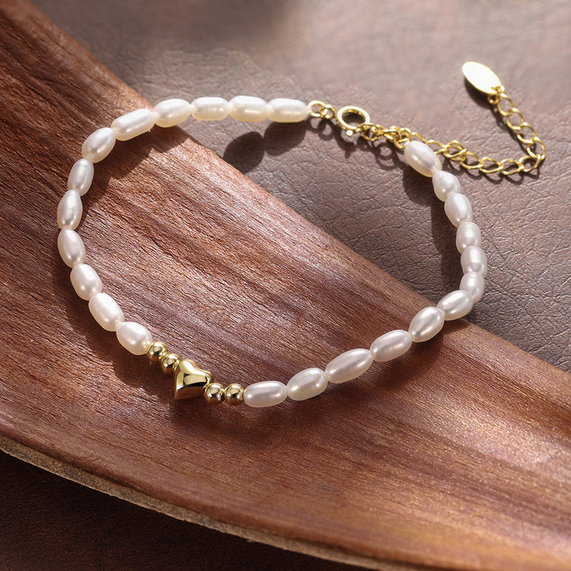 Radiant European and American Cross-Border 925 Silver Heart-Shaped Bracelet, Fashionable, Simple, Versatile Friendship Gift for Holidays, Parties, Birthdays
