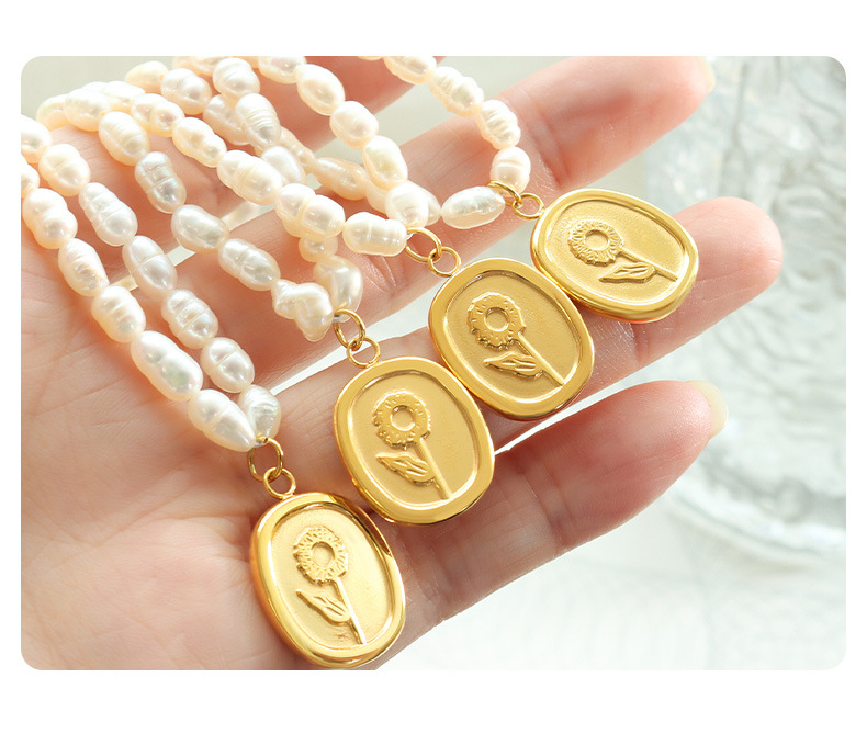 Fashion Flower Titanium Steel Plating Pendant Necklace 1 Piece