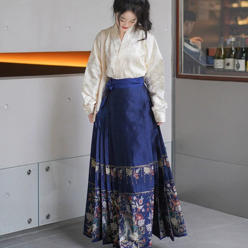 Qiyu Новый китайский стиль Макияж Цветок лошадиное лицо юбка Ming Улучшенный рукав самолета костюм Hanfu Национальный стиль Повседневная юбка с лошадиным лицом Hanfu