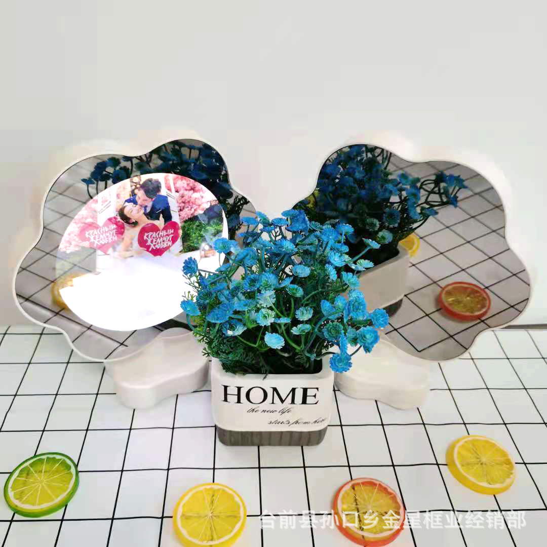 Factory wholesale makeup mirror LED petal love magic mirror round photo frame creative desk lamp birthday gift studio table