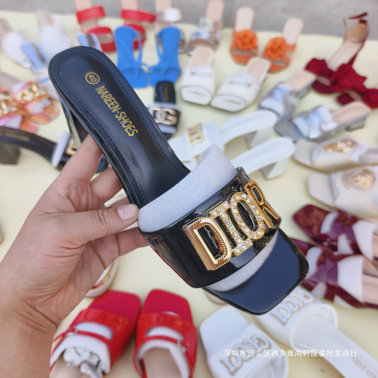 Comercio exterior Europa y América sandalias de tacones gruesos mujeres verano nuevo estilo de moda de diamante de tacones altos con caja África