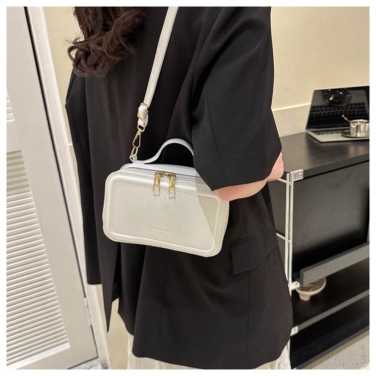 Women'S Gender Streetwear Style Women's Small All Seasons Pu Leather Streetwear Shoulder Bag