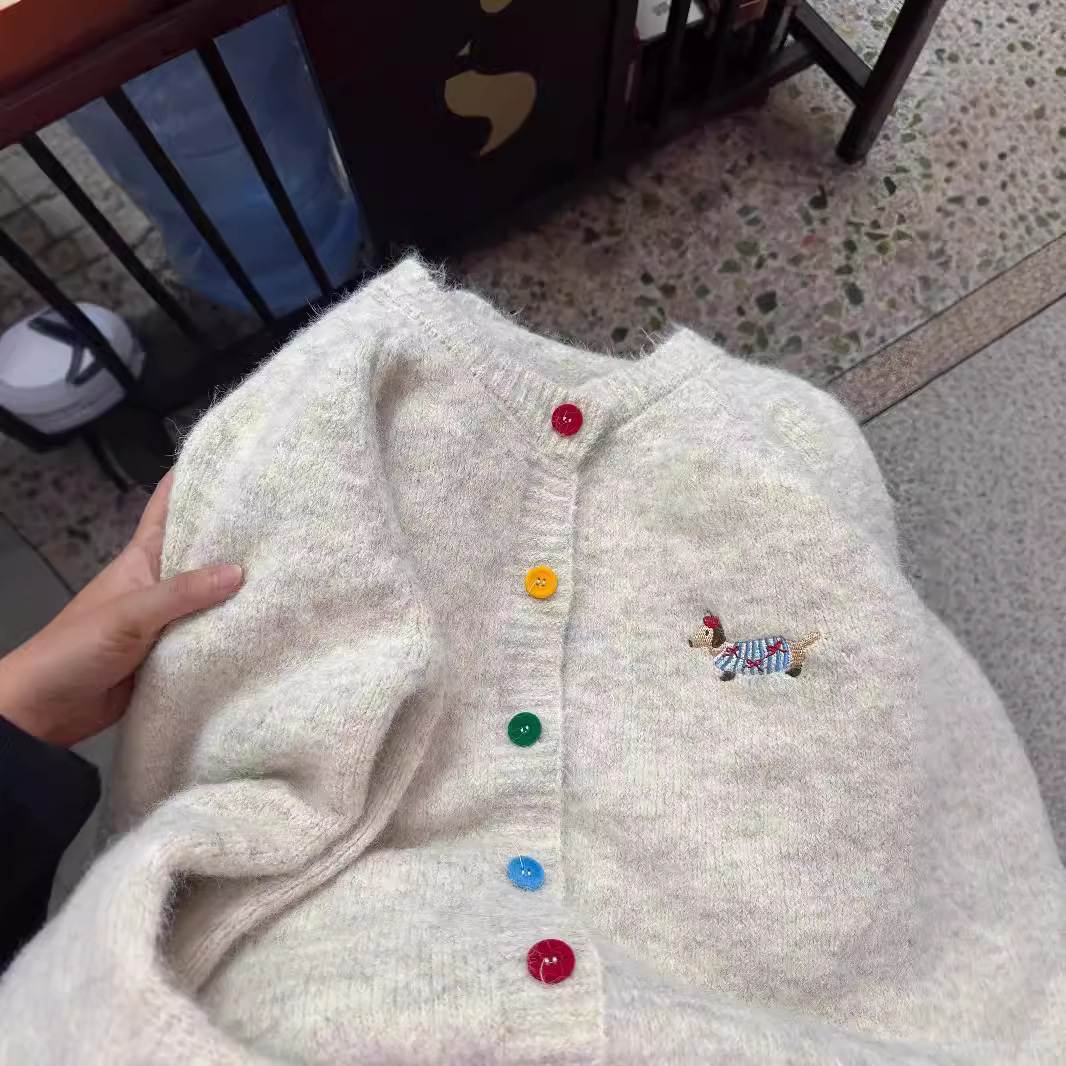 慵懒风彩色扣设计感卡通图案针织开衫毛衣女秋季甜美软糯宽松外套