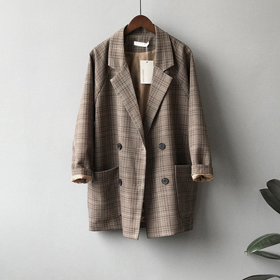 Real shot ~2022 Spring new pattern Retro temperament leisure time Easy lattice Double-breasted Straight suit coat