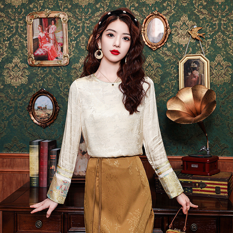 Quality Guaranteed Age-Reducing Middle-Aged Women's Retro New Chinese Style Silk Jacquard Shirt New Loose Round Neck Top