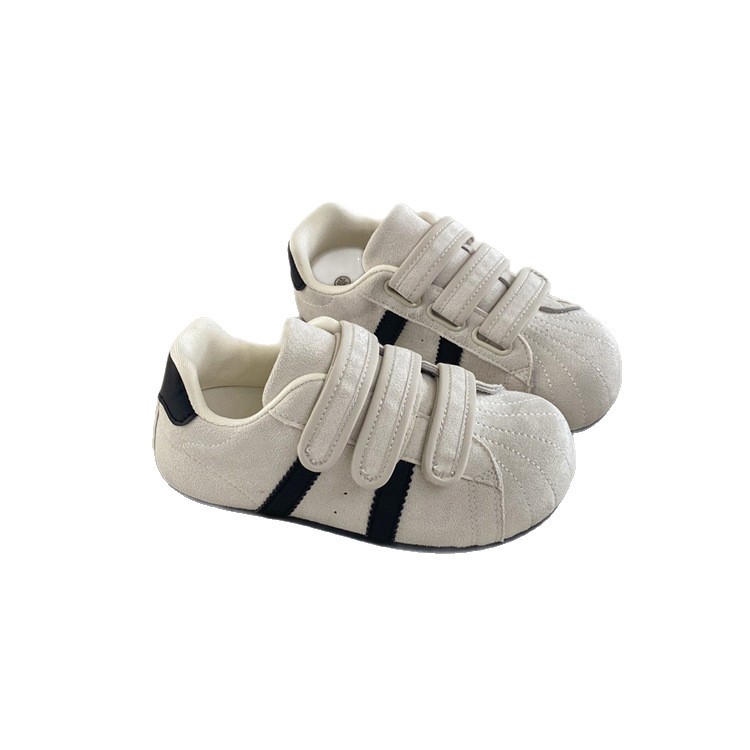 2025 otoño y invierno velcro nuevo pequeño zapato blanco de moda casual estilo académico zapatos de entrenamiento de estilo retrógrado versátil zapatos Gump