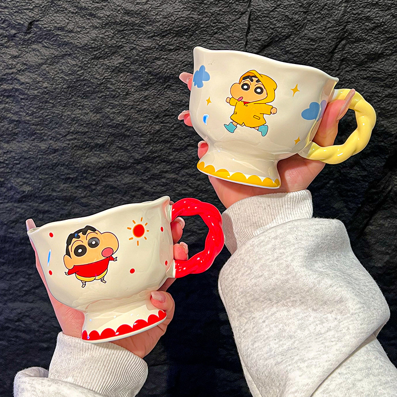 Crayon Shin-chan linda taza de cerámica taza de desayuno de café de pareja taza de agua de alto valor regalo de cumpleaños