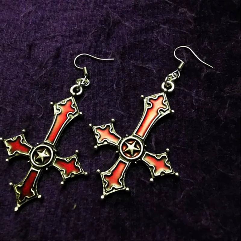 Кольцо-серьги Cross Dark Red Gothic, сплав с красной эмалью и rhinestone-звездой, 13×13 см