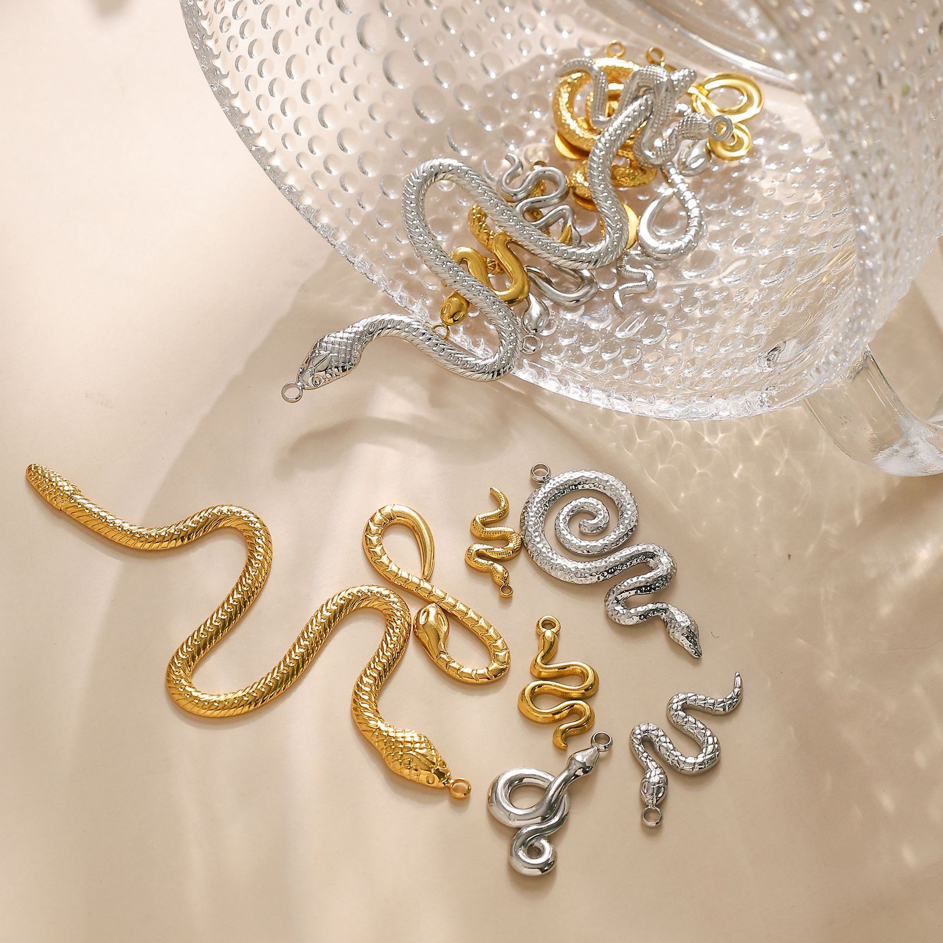 All Seasons Season 1 Piece 304 Stainless Steel Snake Pendant