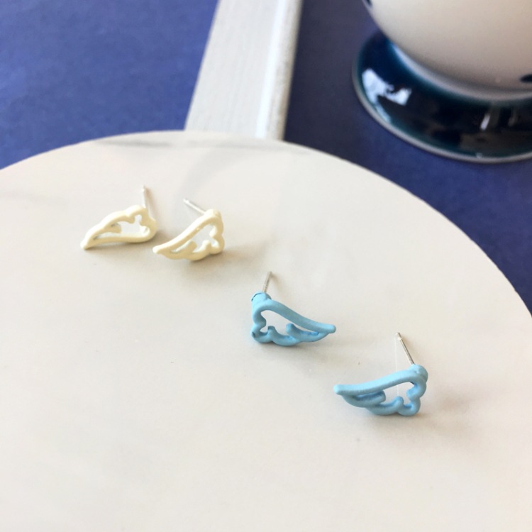 Cute Wing Hollow Paint Earrings display picture 1