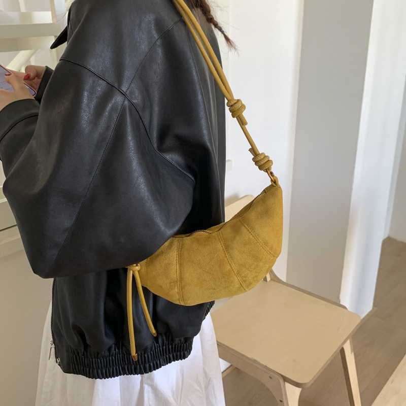 Trending Croissant Suede Bag For Women 2025 New Arrival Luxury Designer Small Niche Crossbody Dumpling Bag - Thumbnail 3