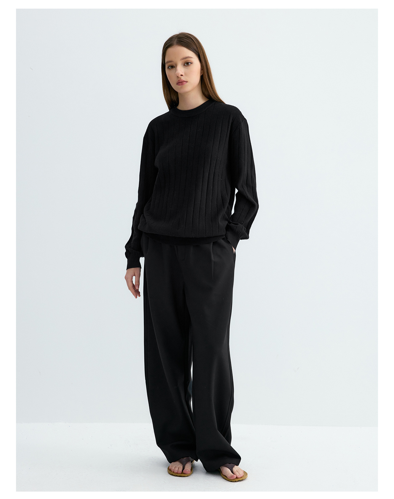 UNF 250g Loose Crew Neck Knit Sweater