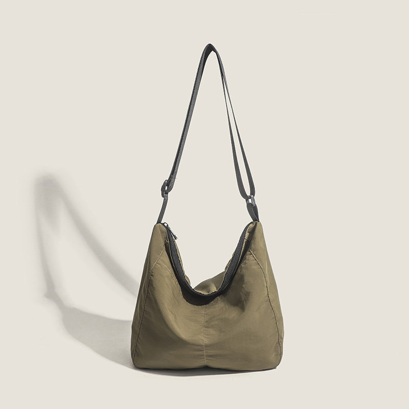 2026년 신상 한국 니치 디자인 경량 나일론 토트백, 다용도 통근용 대용량 숄더/크로스백