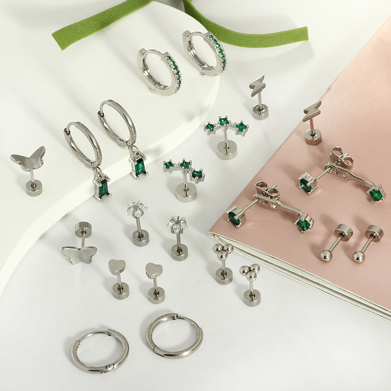 Pointed titanium steel lip stud product view