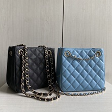 С���~���u�y�������ُ���tote 朗l�μ�С��ŮͰ����Ƥб���