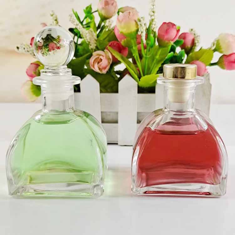 厂家供应加厚香薰油玻璃瓶蒙古包玻璃熏香瓶汽车香氛瓶批发