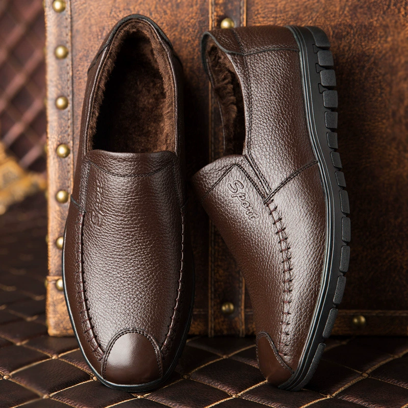 Зимняя мужская кожаная обувь на флисовой подкладке, обувь для пап среднего и пожилого возраста, повседневная мужская обувь из натуральной кожи на мягкой подошве, теплые хлопковые туфли больших размеров