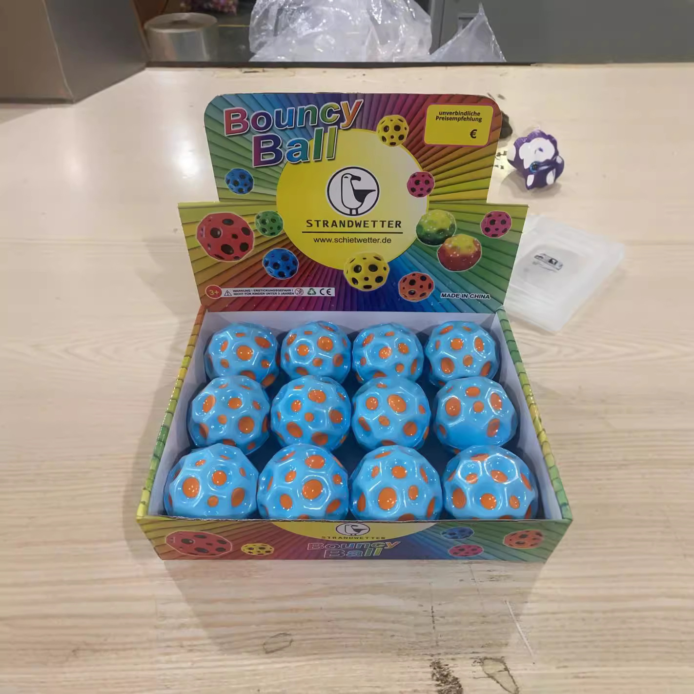 Pelota de Espuma con Agujeros de Poliuretano