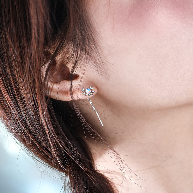 Boucles d'oreilles pendantes argentées bois de cerf et pompon_voghion.com