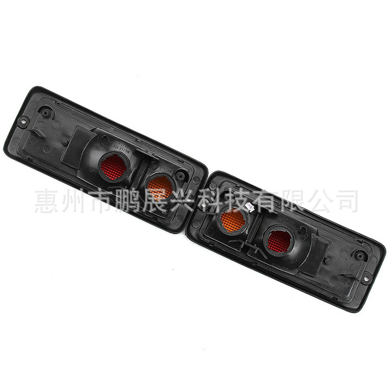 Adecuado para Mitsubishi Pajero Montero V31V32V33V43 Luz de parachoques trasero luz de advertencia reflector de luz