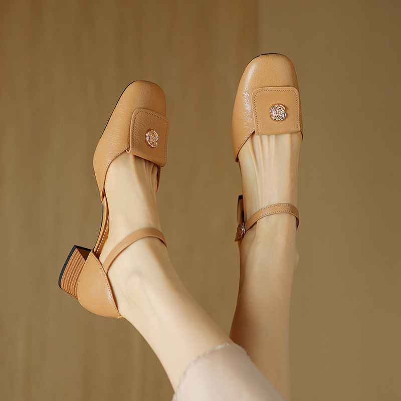 Sandal nữ quai ngang mũi bao da cừu cao cấp, gót vuông ổn định — Màu trắng be