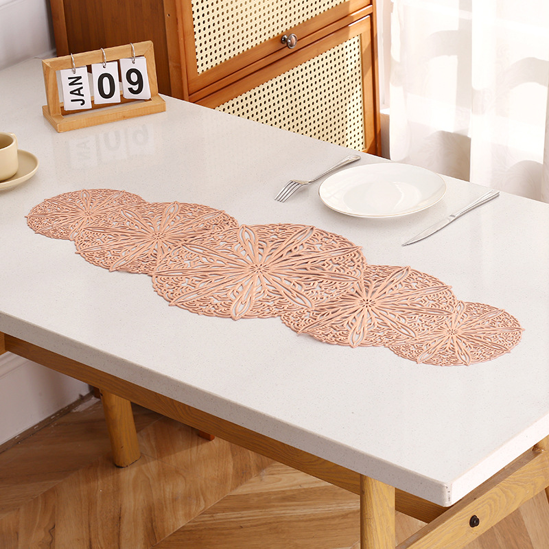 Alfombrilla de mesa de lujo ligera de estilo europeo, impermeable y a prueba de aceite, bandera de mesa de PVC, diseño hueco, manteles individuales de estilo INS, manteles de mesa de centro, fabricantes al por mayor