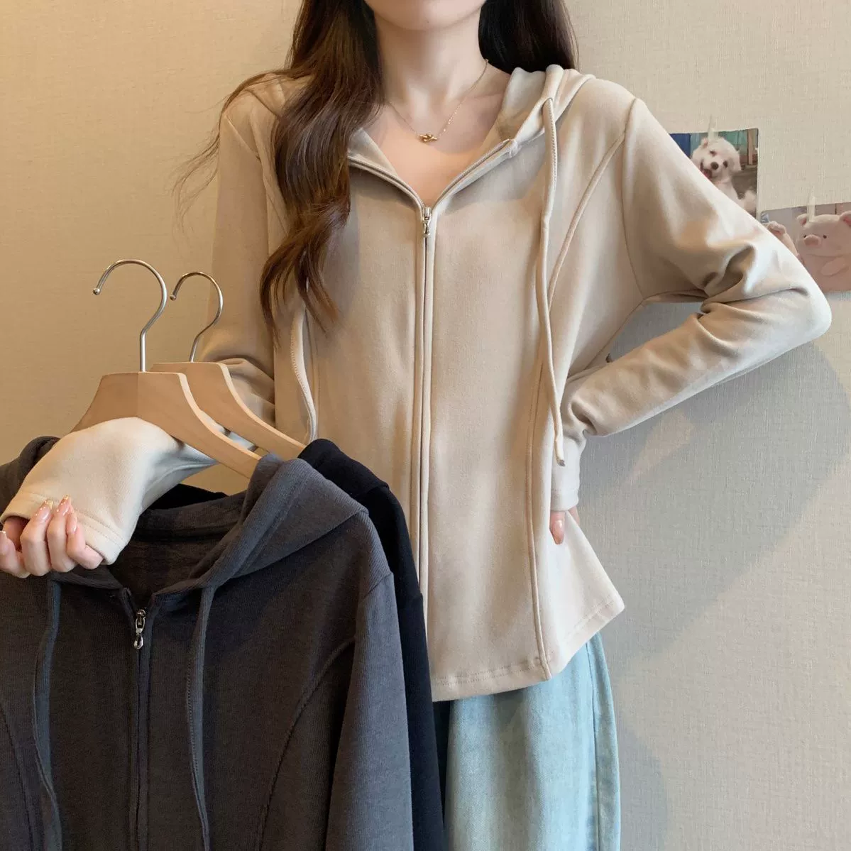 Большой размер двойной молнии с капюшоном сплошной цветной топ с длинными рукавами женский ранняя осень 2024 новый стайный свободный тонкий кардиган для женщин