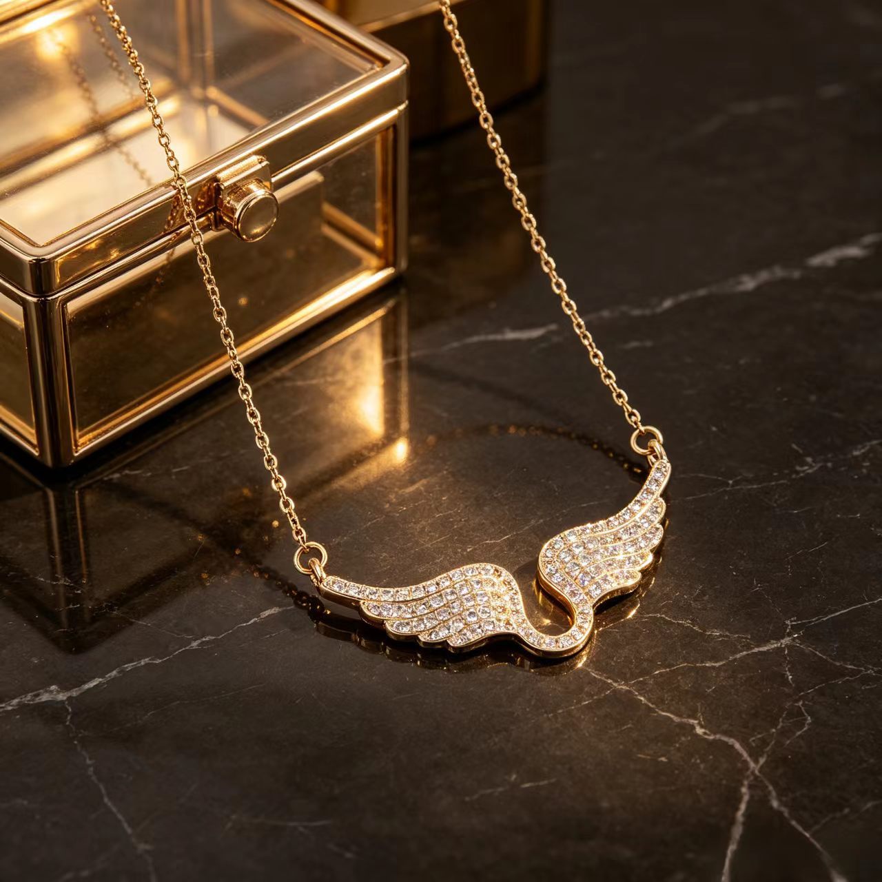 Collana con ali d angelo per donna pendente lusso con diamanti_voghion.com