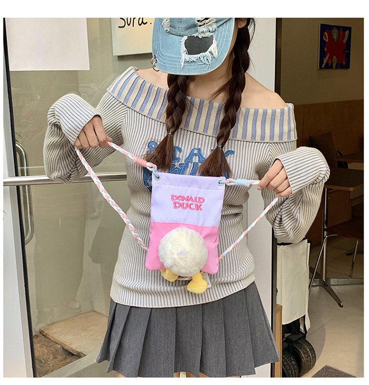 Cute cartoon duck duck bag, mini plush toy duck crossbody bag, casual daily mobile phone bag, makeup bag details Picture