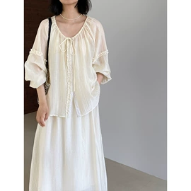 女式衬衫;毛衣;连衣裙